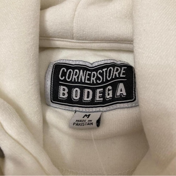 Rue 21 Cornerstore Bodega White Graphic Hoodie Sweatshirt, Floral, Men’s Medium - Picture 2 of 8